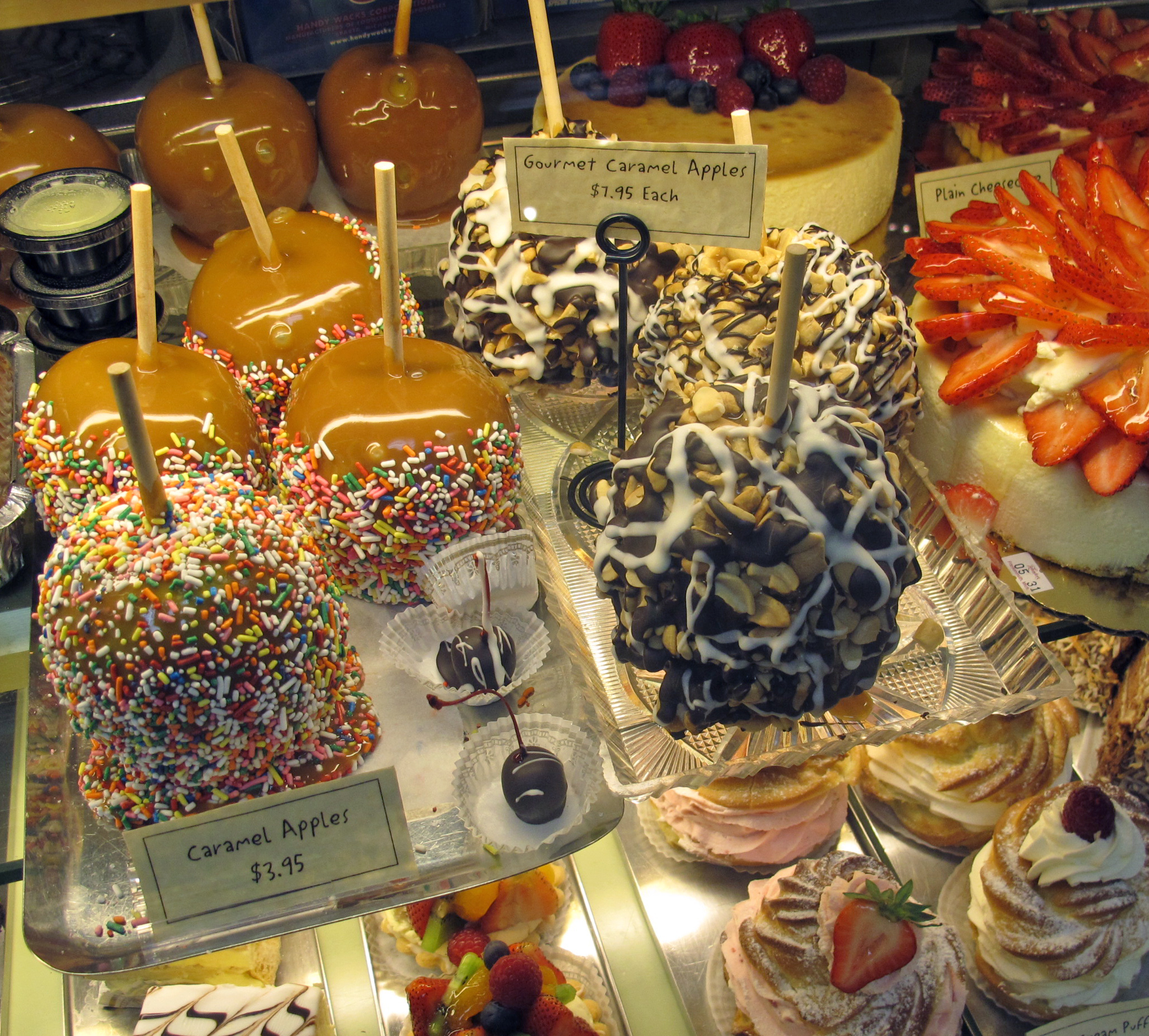 Zehnder’s Gourmet Caramel Apples Zehnders Store
