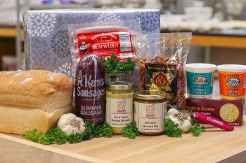 Zehnder's Deluxe Deli Gift Box